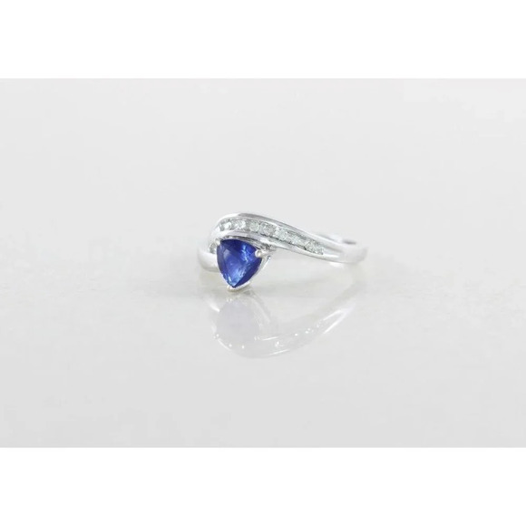 10k White Gold Lab Created Blue Sapphire and Diamond Ring Size 7 1/4 - Picture 8 of 9